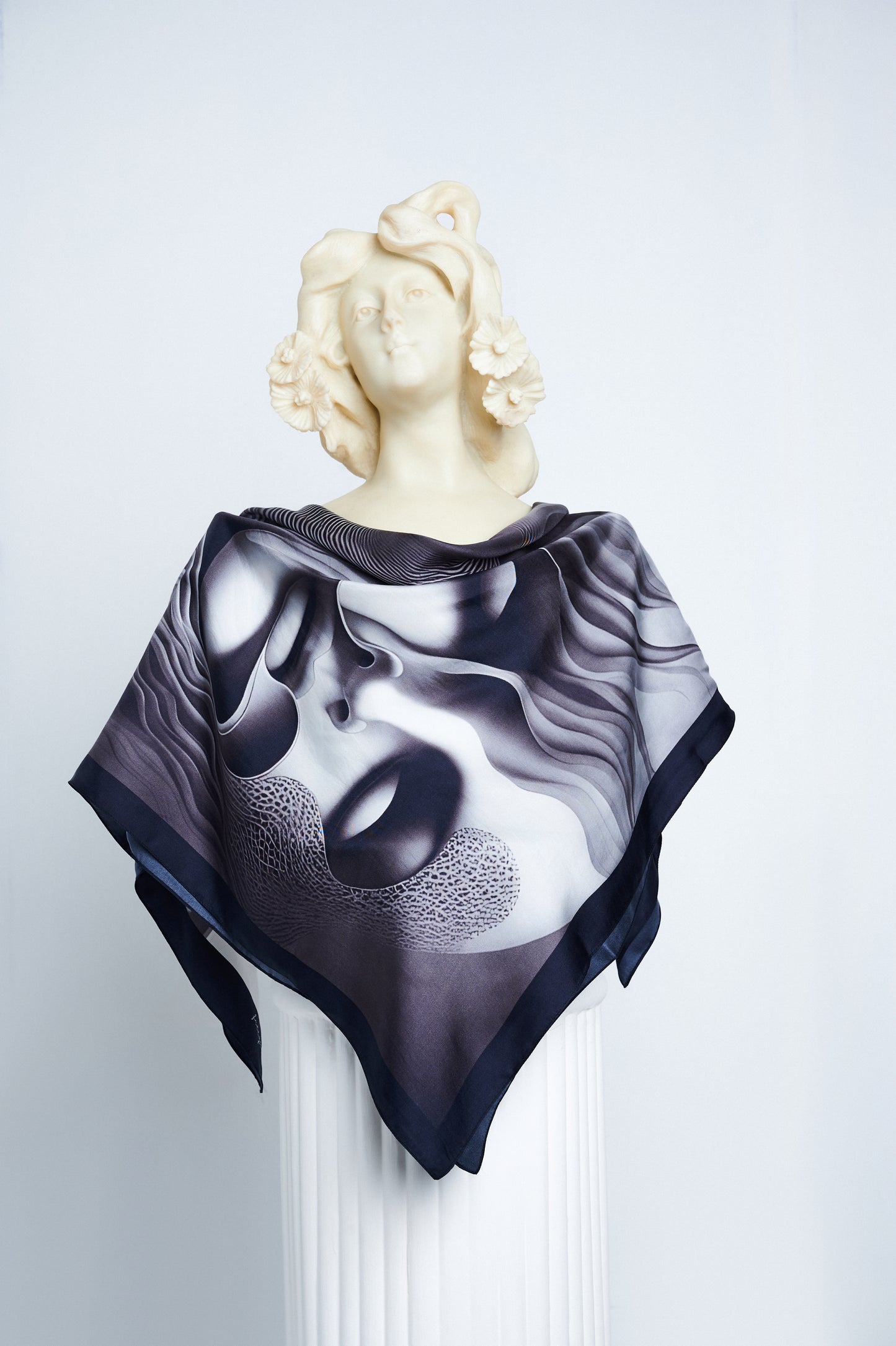 Apathia "Numb" | Scented Scarf