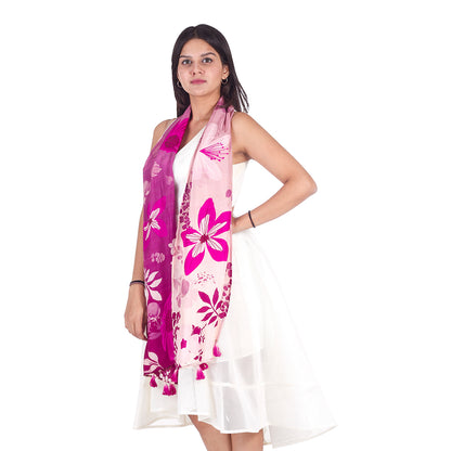 Di-wine Florist lavender-scented scarf with floral print in pink and lavender, worn by model