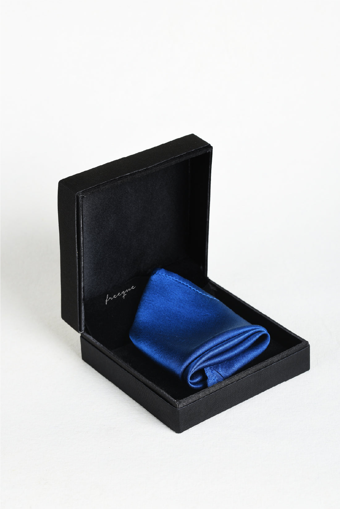 Solid indigo scented pocket square in black gift box - Freeque luxury accessory